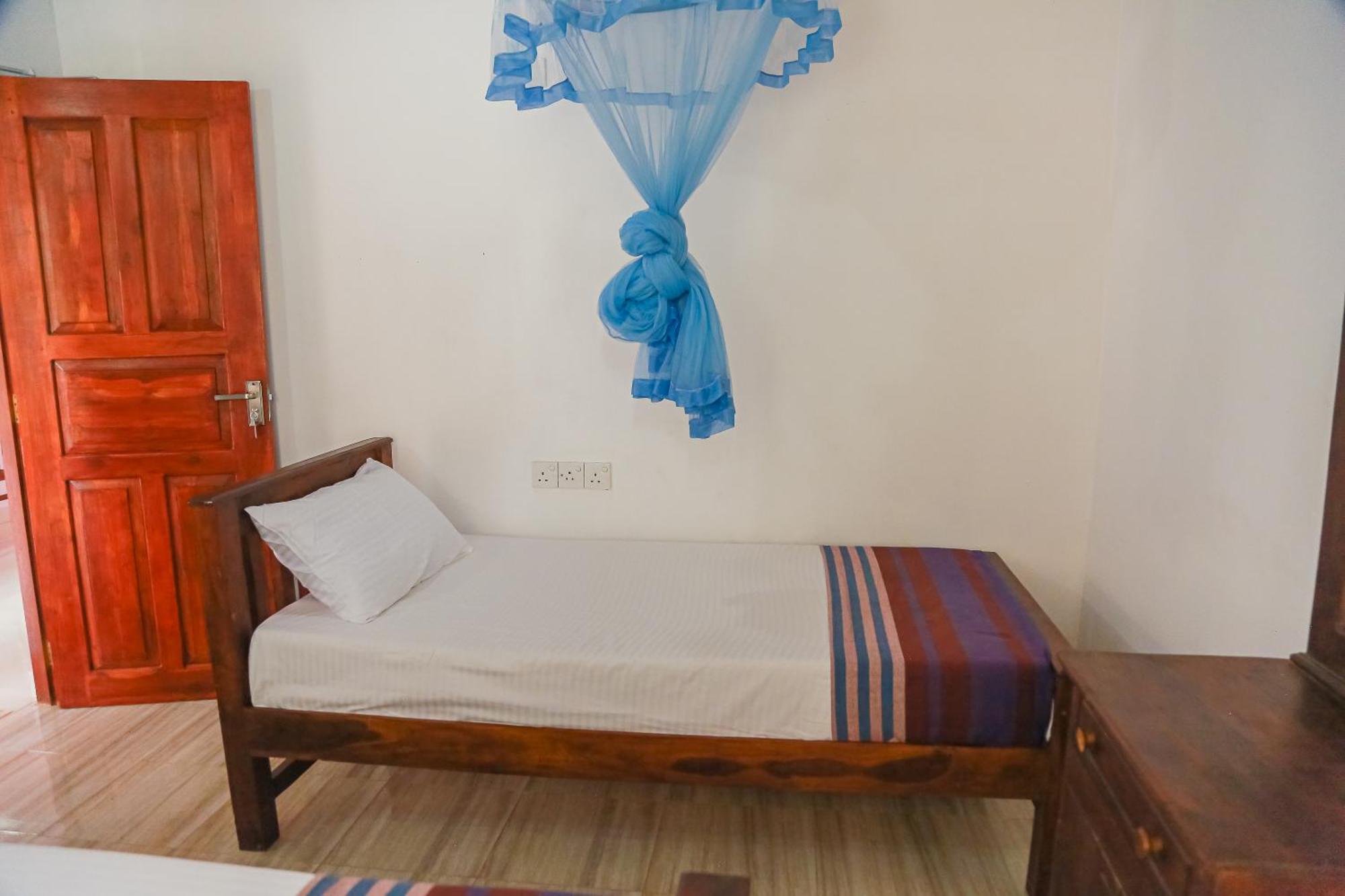 Lakeside Villa Anuradhapura Bilik gambar
